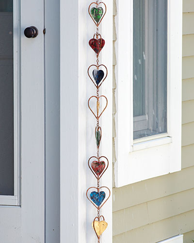 MULTICOLOR HEART RAIN CHAIN